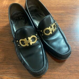Salvatore Ferragamo Women Black Leather Loafers size 5.5